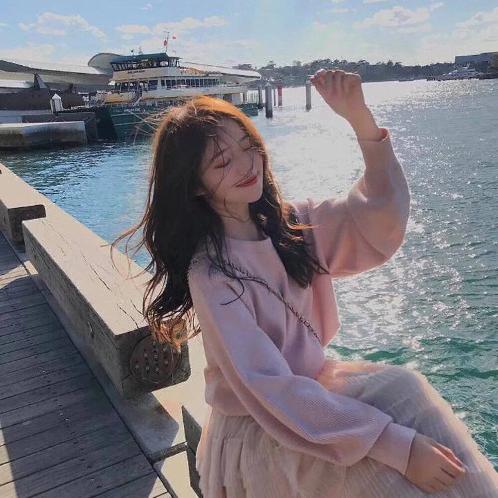 金发奇女海报
